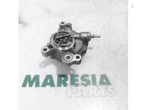Używane Pompa prózniowa (Diesel) Citroen C4 Grand Picasso (UA) 2.0 HDiF 16V 135 Cena € 40,00 Procedura marży oferowane przez Maresia Parts