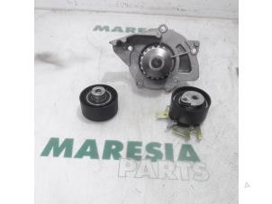 Used Timing belt tensioner Citroen C4 Grand Picasso (UA) 2.0 HDiF 16V 135 Price € 50,00 Margin scheme offered by Maresia Parts