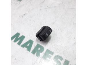 Used Cruise control switch Renault Clio IV (5R) 0.9 Energy TCE 90 12V Price € 20,00 Margin scheme offered by Maresia Parts