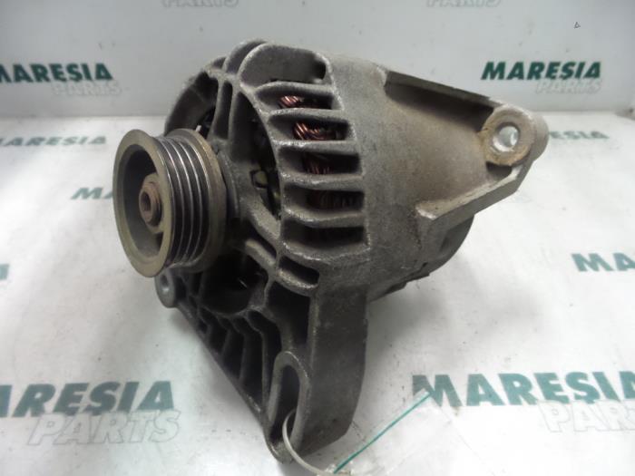 Begagnade Dynamo Fiat Panda (169) 1.1 Fire Pris € 35,00 Marginaltabell erbjuds av Maresia Parts