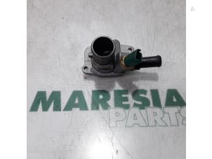 Używane Obudowa termostatu Fiat Panda (169) 1.2, Classic Cena € 50,00 Procedura marży oferowane przez Maresia Parts