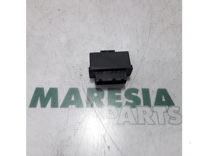 Begagnade Relä Peugeot 207/207+ (WA/WC/WM) 1.6 HDi 16V Pris € 15,00 Marginaltabell erbjuds av Maresia Parts
