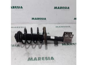 Used Front shock absorber rod, right Peugeot 307 CC (3B) 2.0 16V Price € 30,00 Margin scheme offered by Maresia Parts