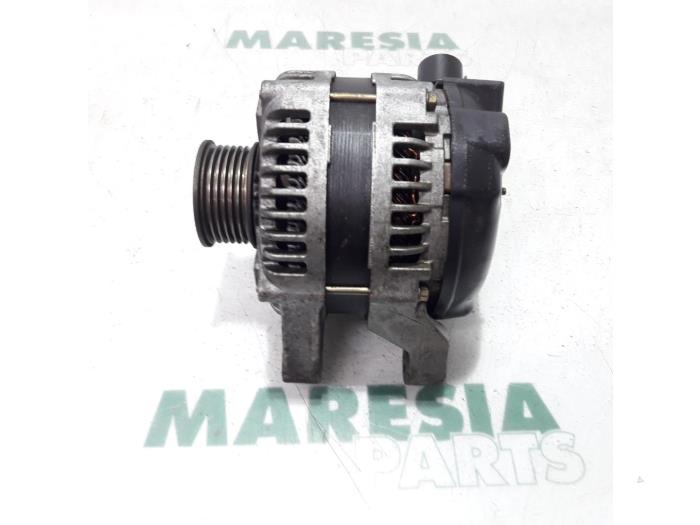 Begagnade Dynamo Peugeot 307 CC (3B) 2.0 16V Pris € 39,99 Marginaltabell erbjuds av Maresia Parts