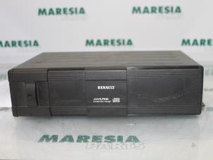 Used CD changer Renault Clio II (BB/CB) 1.4 16V Price € 45,00 Margin scheme offered by Maresia Parts