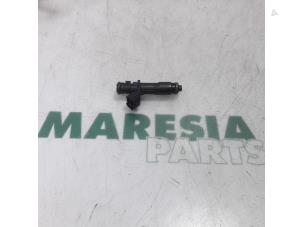 Used Injector (petrol injection) Citroen C5 III Berline (RD) 2.0 16V Price € 25,00 Margin scheme offered by Maresia Parts
