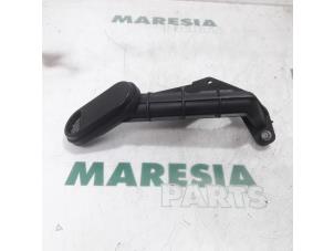 Used Oil pump Citroen C5 III Berline (RD) 2.0 16V Price € 25,00 Margin scheme offered by Maresia Parts