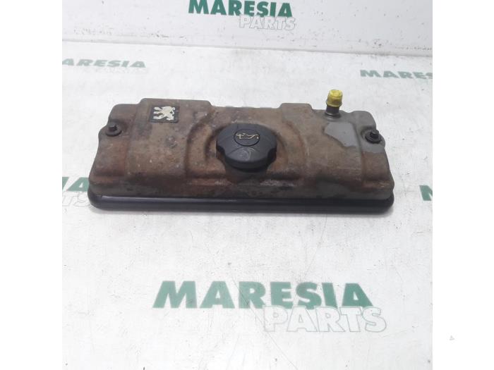 Usagé Arbre à cames Peugeot 206 Prix € 50,00 Règlement à la marge proposé par Maresia Parts
