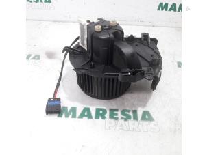 Używane Silnik wentylatora nagrzewnicy Citroen Jumpy (G9) 1.6 HDI Cena € 30,25 Z VAT oferowane przez Maresia Parts