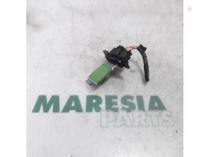 Używane Opornik nagrzewnicy Citroen Jumpy (G9) 1.6 HDI Cena € 60,50 Z VAT oferowane przez Maresia Parts