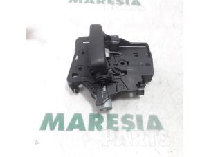 Used Sliding door handle, right Citroen Jumpy (G9) 1.6 HDI Price € 42,35 Inclusive VAT offered by Maresia Parts