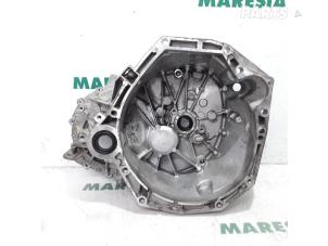 Używane Korpus skrzyni biegów Renault Scénic II (JM) 1.5 dCi 105 Cena € 50,00 Procedura marży oferowane przez Maresia Parts