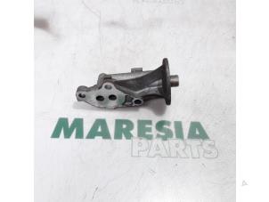 Usados Soporte de filtro de aceite Peugeot 107 1.0 12V Precio € 30,00 Norma de margen ofrecido por Maresia Parts
