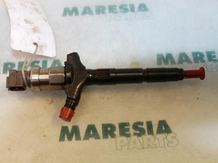 Usagé Injecteurs Renault Vel Satis (BJ) 3.0 dCi V6 24V Prix € 105,00 Règlement à la marge proposé par Maresia Parts