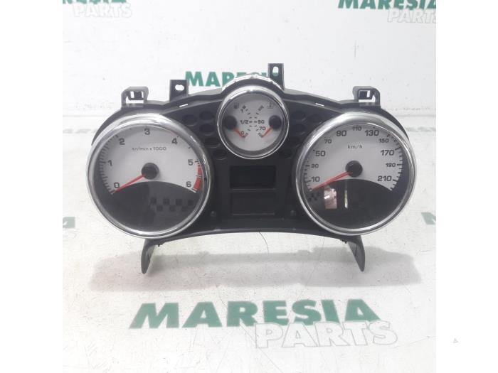 Instrument panel from a Peugeot 207 SW (WE/WU) 1.6 HDi 16V 2010