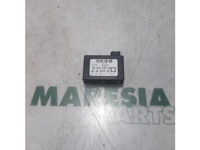 Begagnade Regnsensor Peugeot 207 SW (WE/WU) 1.6 HDi 16V Pris € 25,00 Marginaltabell erbjuds av Maresia Parts