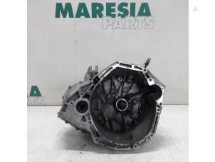 Usados Caja de cambios Renault Scénic II (JM) 1.6 16V Precio € 315,00 Norma de margen ofrecido por Maresia Parts