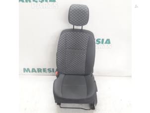 Used Seat, left Renault Scénic III (JZ) 1.6 Energy dCi 130 Price € 105,00 Margin scheme offered by Maresia Parts