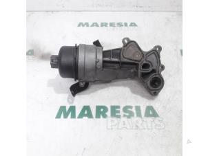 Usagé Support filtre à huile Peugeot 207 SW (WE/WU) 1.4 16V Vti Prix € 40,00 Règlement à la marge proposé par Maresia Parts