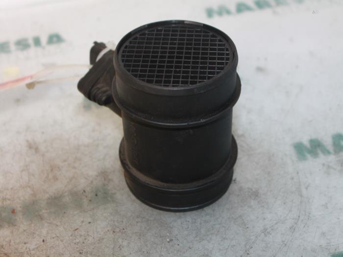 Gebrauchte Luftmengenmesser Alfa Romeo 147 (937) 1.6 HP Twin Spark 16V Preis € 35,00 Margenregelung angeboten von Maresia Parts