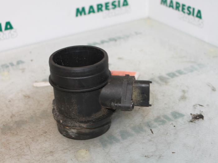 Usagé Débitmètre Peugeot 404 2.0 D Prix € 40,00 Règlement à la marge proposé par Maresia Parts