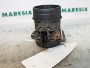 Luftmengenmesser van een Peugeot 404 2.0 D 2004