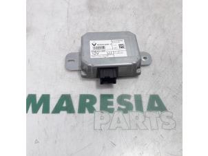 Used Voltage stabiliser Renault Scénic III (JZ) 1.6 Energy dCi 130 Price € 35,00 Margin scheme offered by Maresia Parts