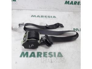 Used Rear seatbelt, left Renault Scénic III (JZ) 1.6 Energy dCi 130 Price € 35,00 Margin scheme offered by Maresia Parts