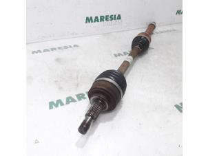 Used Front drive shaft, right Renault Scénic III (JZ) 1.6 Energy dCi 130 Price € 90,00 Margin scheme offered by Maresia Parts