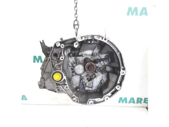 Usagé Boîte de vitesse Renault Laguna II Grandtour (KG) 2.0 16V Prix € 262,50 Règlement à la marge proposé par Maresia Parts