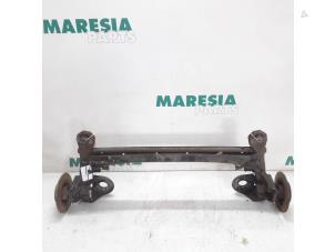 Used Rear-wheel drive axle Renault Laguna II Grandtour (KG) 2.0 16V Price € 105,00 Margin scheme offered by Maresia Parts