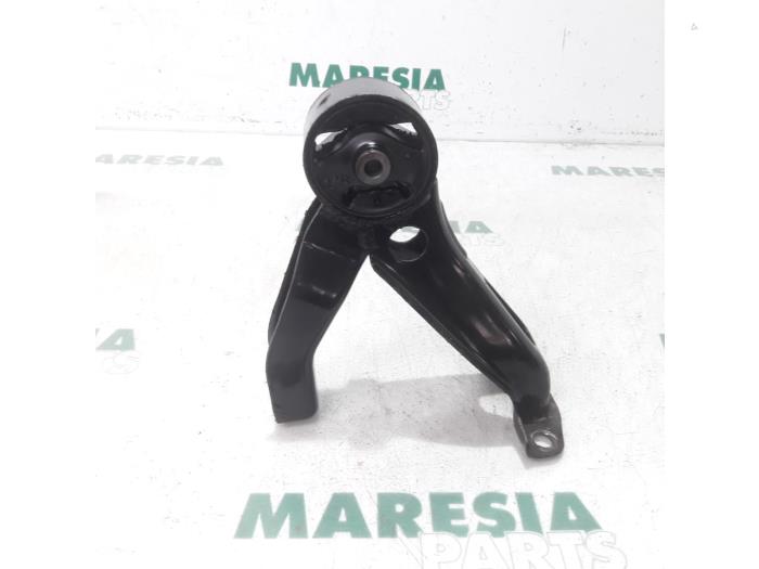 Usagé Support boîte de vitesses Citroen C-Crosser 2.2 HDiF 16V Prix € 35,00 Règlement à la marge proposé par Maresia Parts