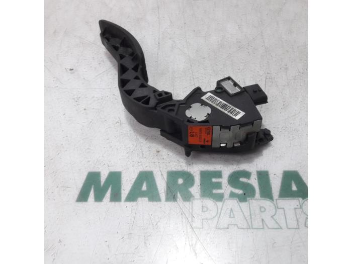 Gebrauchte Gaspedalposition Sensor Renault Megane III Grandtour (KZ) 1.5 dCi 90 Preis € 45,00 Margenregelung angeboten von Maresia Parts