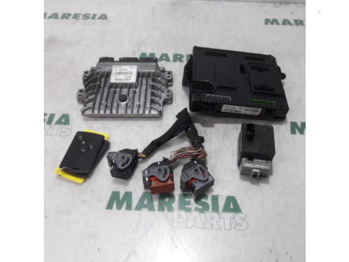 Used Engine management computer Renault Megane III Grandtour (KZ) 1.5 dCi 90 Price € 262,50 Margin scheme offered by Maresia Parts