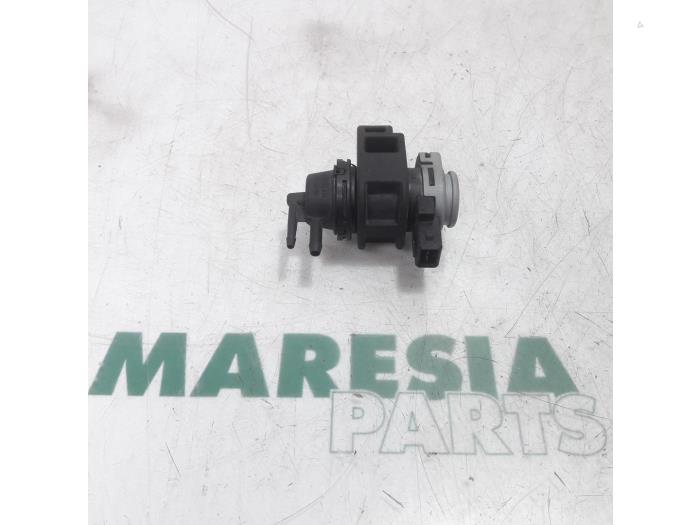 Usagé Régulateur pression turbo Renault Megane III Grandtour (KZ) 1.5 dCi 90 Prix € 50,00 Règlement à la marge proposé par Maresia Parts