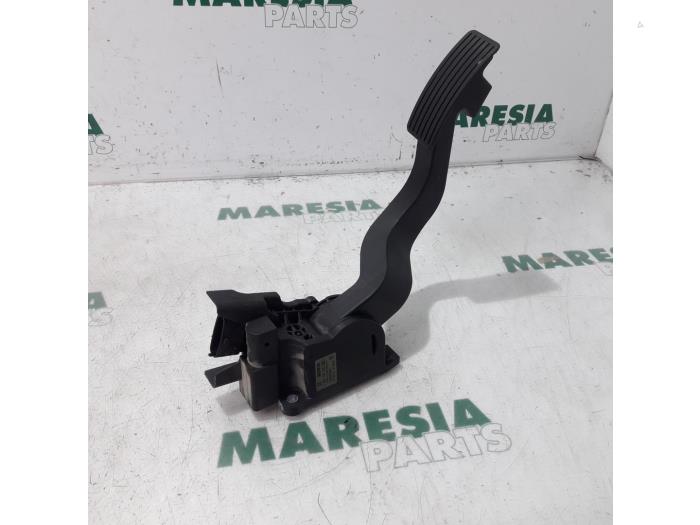 Begagnade Gaspedalsensor Peugeot Boxer (U9) 2.2 HDi 120 Euro 4 Pris € 60,50 Inklusive moms erbjuds av Maresia Parts