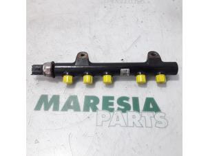 Used Fuel injector nozzle Citroen C4 Berline (NC) 1.6 Hdi Price € 50,00 Margin scheme offered by Maresia Parts