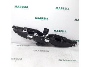 Używane Plyta zamka przedniego Citroen Jumper (U9) 2.2 HDi 120 Euro 4 Cena € 60,50 Z VAT oferowane przez Maresia Parts