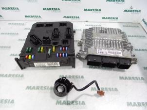 Used Engine management computer Peugeot 407 (6D) 2.0 HDiF 16V Price € 157,50 Margin scheme offered by Maresia Parts