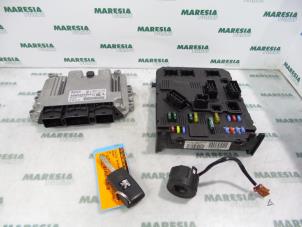 Usagé Calculateur moteur Peugeot 407 SW (6E) 1.6 HDiF 16V Prix € 210,00 Règlement à la marge proposé par Maresia Parts