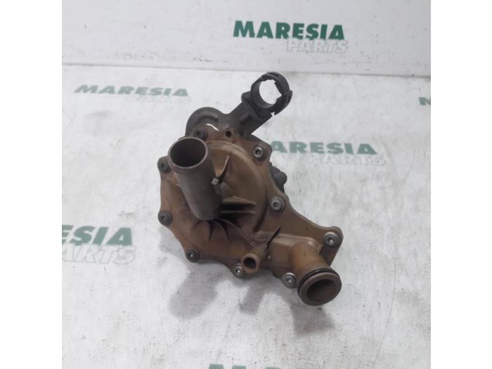 Begagnade Vattenpump Fiat Ducato (250) 2.2 D 100 Multijet Euro 4 Pris € 48,40 Inklusive moms erbjuds av Maresia Parts