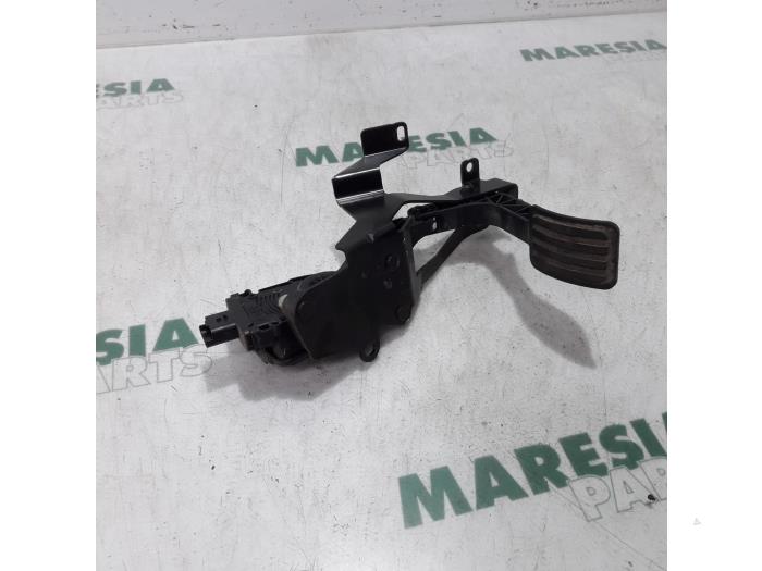 Begagnade Gaspedalsensor Fiat Scudo (270) 2.0 D Multijet Pris € 75,00 Marginaltabell erbjuds av Maresia Parts