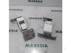Used Rear door hinge, left Fiat Scudo (270) 2.0 D Multijet Price € 50,00 Margin scheme offered by Maresia Parts