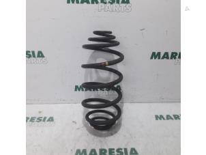 Used Rear coil spring Renault Kangoo Express (FW) 1.5 dCi 70 Price € 42,35 Inclusive VAT offered by Maresia Parts