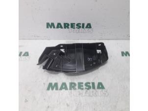 Used Rear bumper frame Peugeot 308 CC (4B) 1.6 HDiF 16V Price € 25,00 Margin scheme offered by Maresia Parts