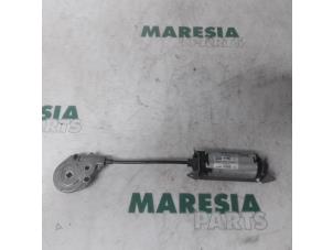 Used Height-adjustable seat frame Peugeot 607 (9D/U) 2.2 16V Price € 75,00 Margin scheme offered by Maresia Parts