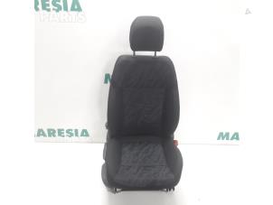 Used Seat, right Peugeot 3008 I (0U/HU) 1.6 HDiF 16V Price € 95,00 Margin scheme offered by Maresia Parts