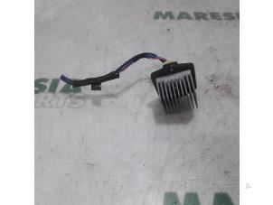 Used Heater resistor Citroen C-Crosser 2.2 HDiF 16V Price € 35,00 Margin scheme offered by Maresia Parts