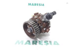 Used Mechanical fuel pump Peugeot 207 CC (WB) 1.6 HDiF 16V Price € 25,00 Margin scheme offered by Maresia Parts