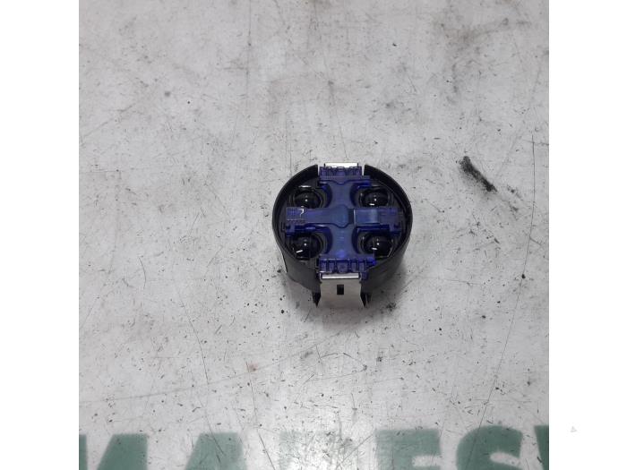 Begagnade Regnsensor Citroen C4 Aircross (BU) 1.6 HDi 16V 115 AWC Pris € 131,25 Marginaltabell erbjuds av Maresia Parts
